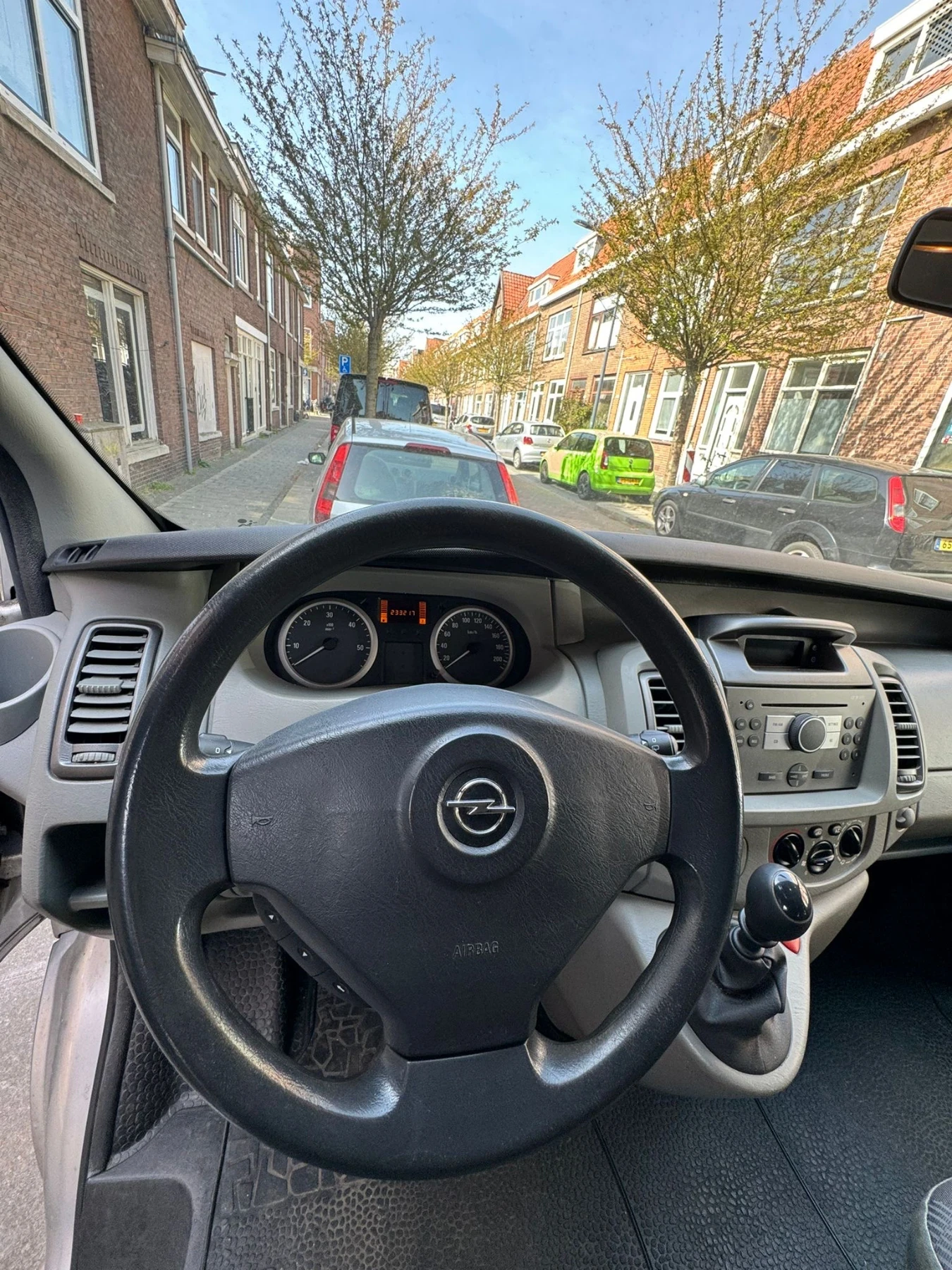 Opel Vivaro, снимка 12 - Бусове и автобуси - 54348467