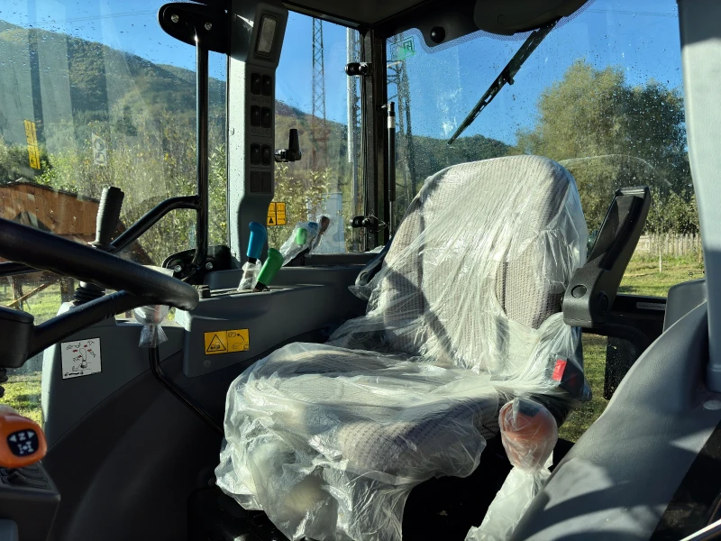 Трактор Kubota 170 часа!, снимка 5 - Селскостопанска техника - 51795099