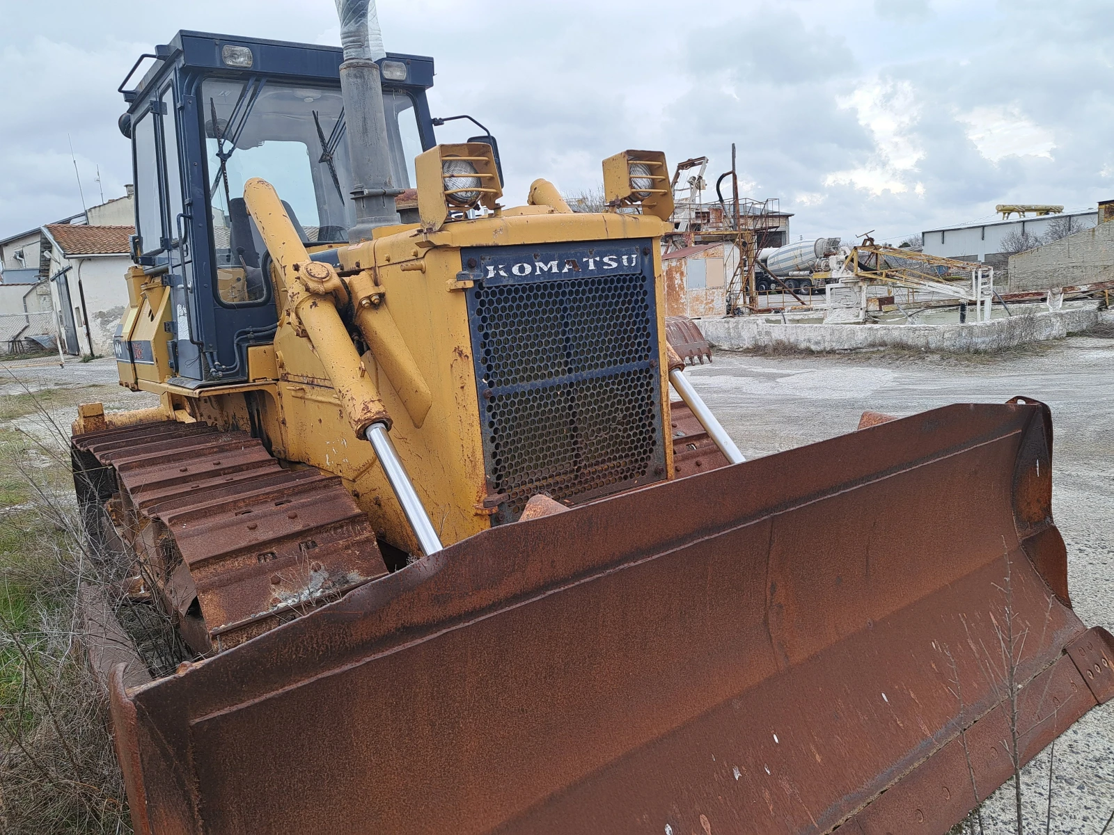 Булдозер Komatsu D65E, снимка 5 - Индустриална техника - 53907724