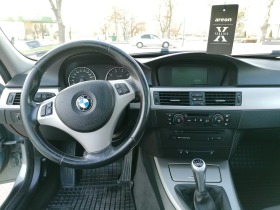 BMW 320  Нави/Панорама/Парктроник/Подгрев, снимка 12