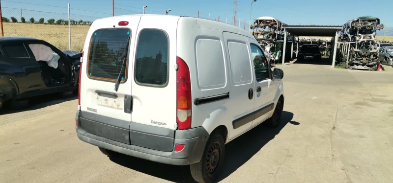 Renault Kangoo 1.5 dCi, снимка 4 - Автомобили и джипове - 46844850