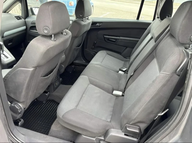 Opel Zafira 1.9DCI Автоматик, цената е без коментар!, снимка 16 - Автомобили и джипове - 47270968