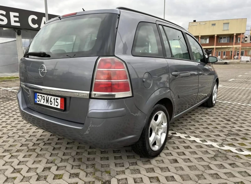 Opel Zafira 1.9DCI Автоматик, цената е без коментар!, снимка 4 - Автомобили и джипове - 47270968