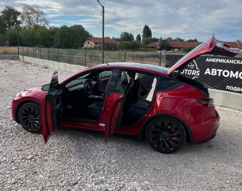 Tesla Model Y Performance, снимка 9 - Автомобили и джипове - 47337434