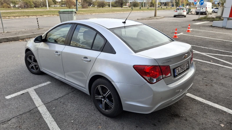 Chevrolet Cruze LT, снимка 7 - Автомобили и джипове - 48378323