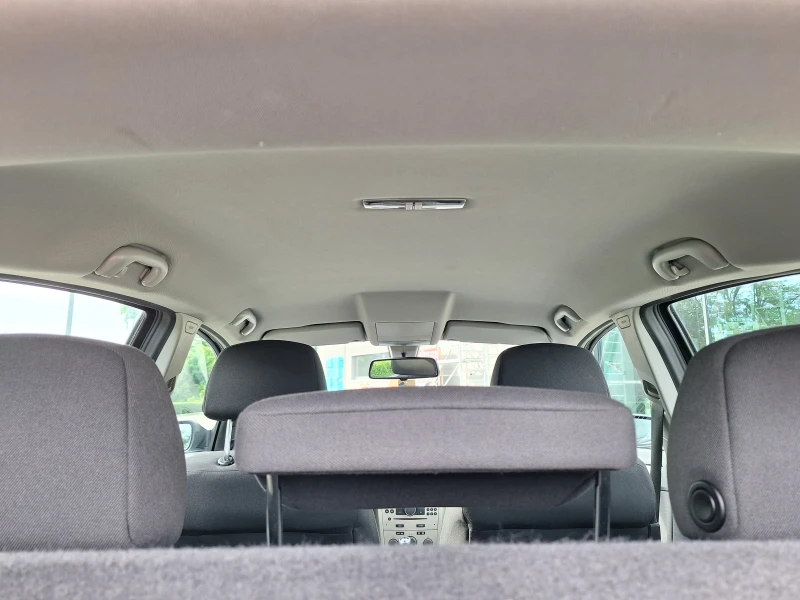 Opel Astra 1.6i Luxuri!, снимка 9 - Автомобили и джипове - 50385855