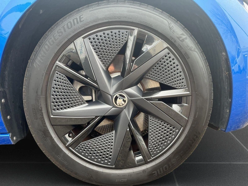 Skoda Enyaq iV RS COUPE CANTON CARBON MATRIX HEAD UP PANO , снимка 6 - Автомобили и джипове - 51538636
