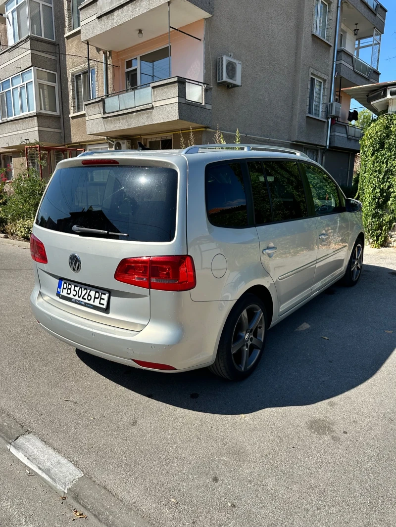 VW Touran Highline, снимка 5 - Автомобили и джипове - 51936225