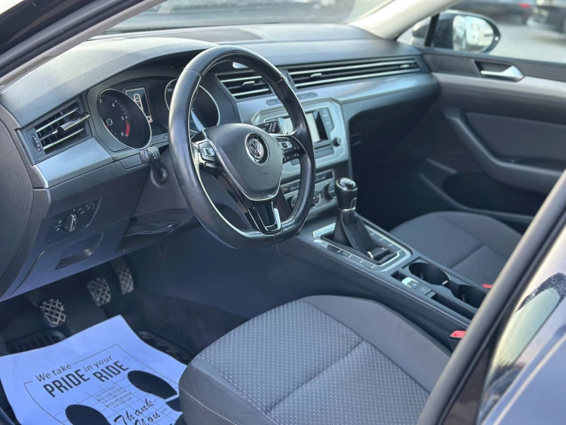 VW Passat 1.6TDi HighLine, снимка 15 - Автомобили и джипове - 53172348