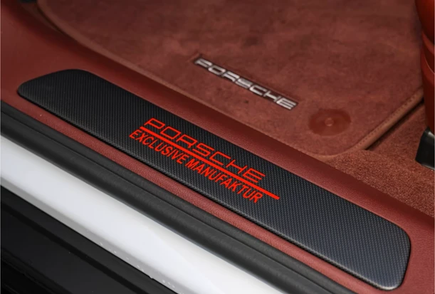 Porsche Panamera Turbo S E-Hybrid = Exclusive Manufaktur = Гаранция - изображение 9