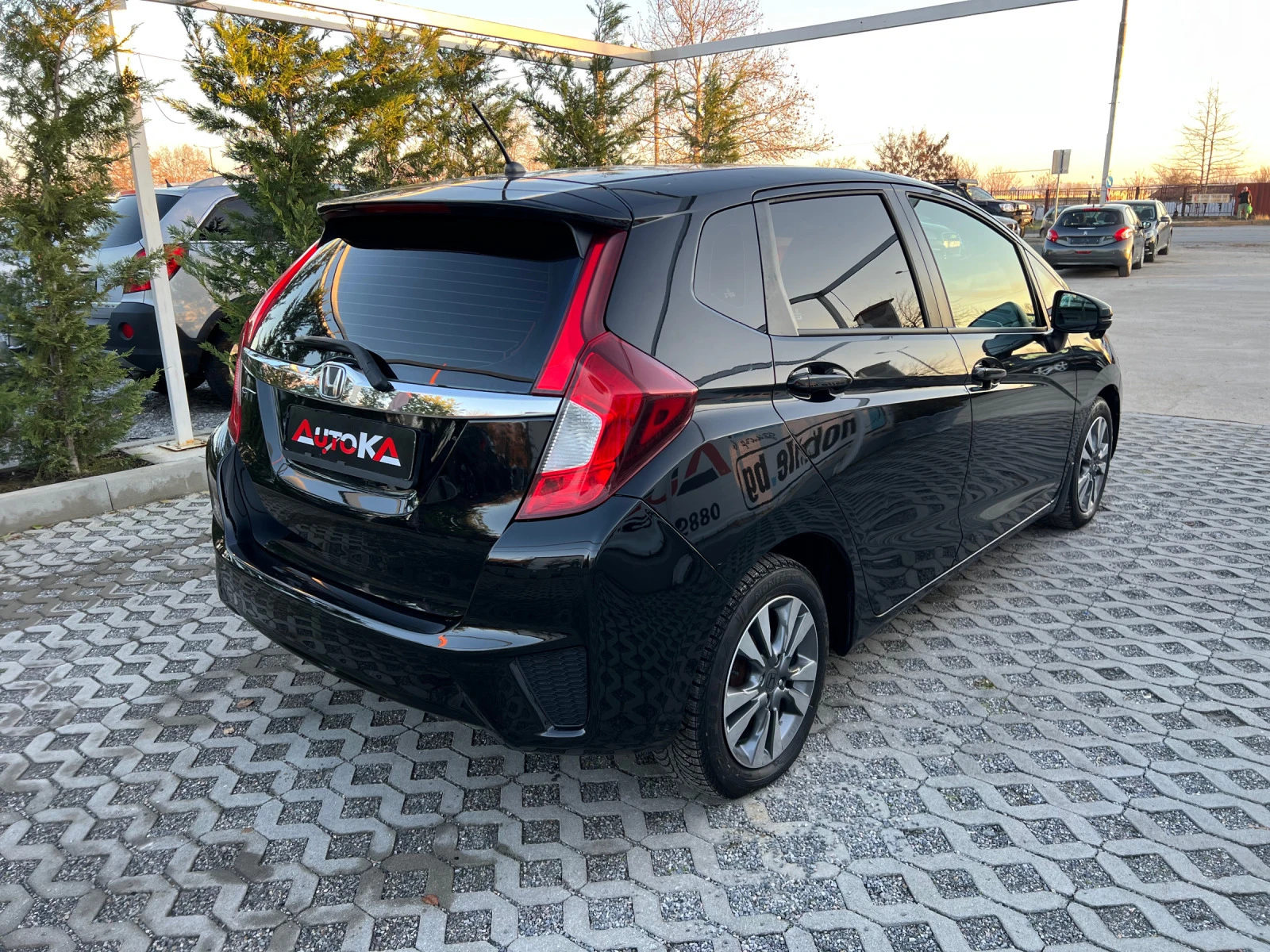 Honda Jazz 1.5i-132кс= = 106хил.км= 6СКОРОСТИ= КАМЕРА= ПОДГРЕ - изображение 3