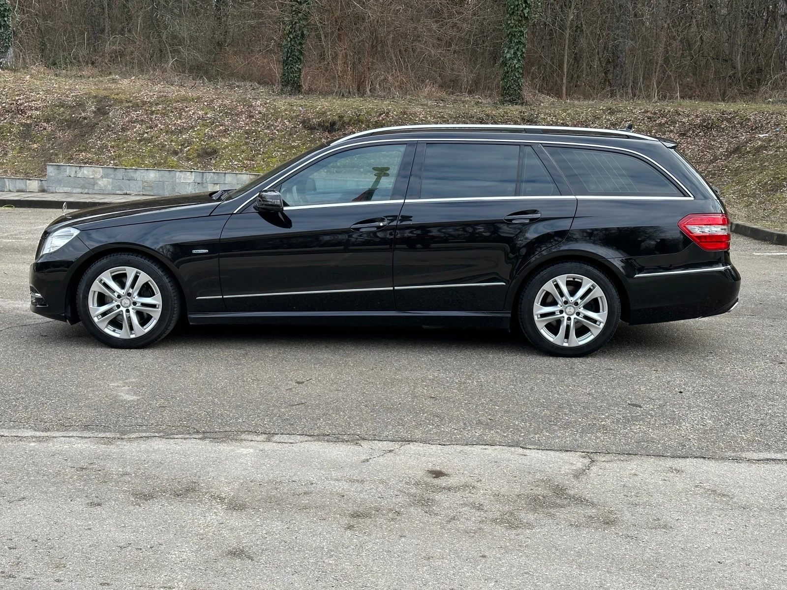 Mercedes-Benz E 200 CDI Avantgarde  - изображение 2