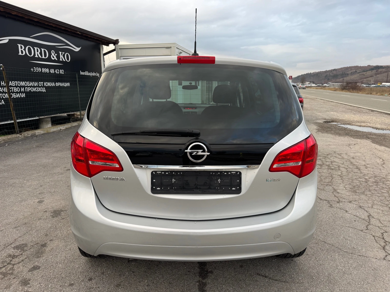 Opel Meriva 1.4i-GPL100000км - изображение 5