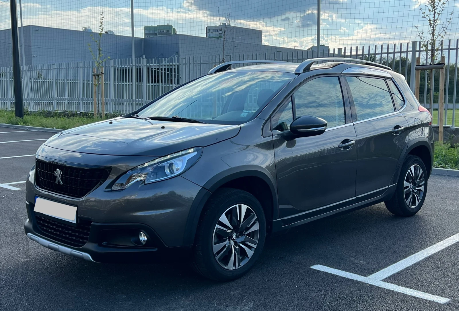 Peugeot 2008 1.2 e-THP - изображение 2