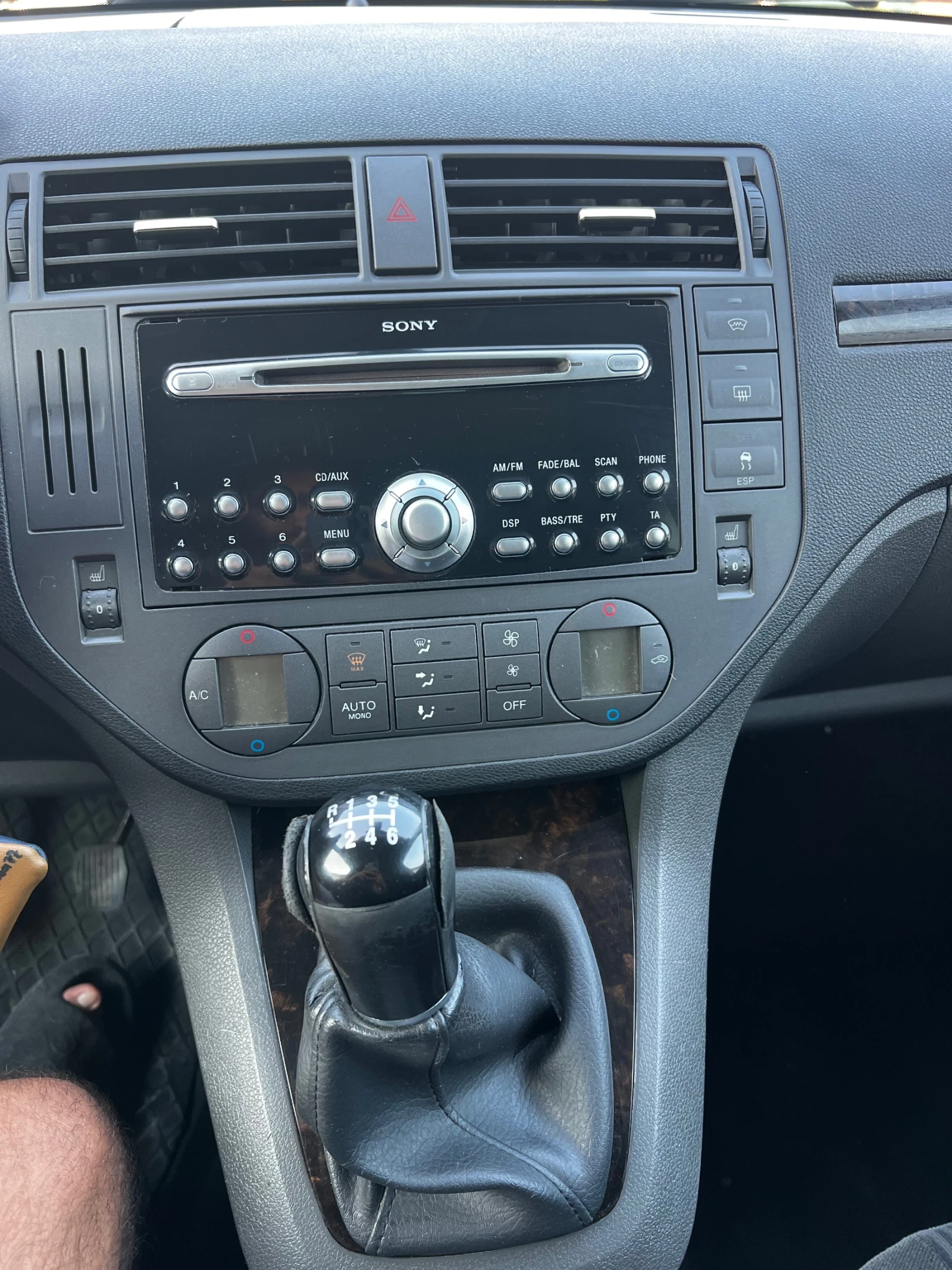 Ford C-max 2.0TDI GHIA - изображение 10