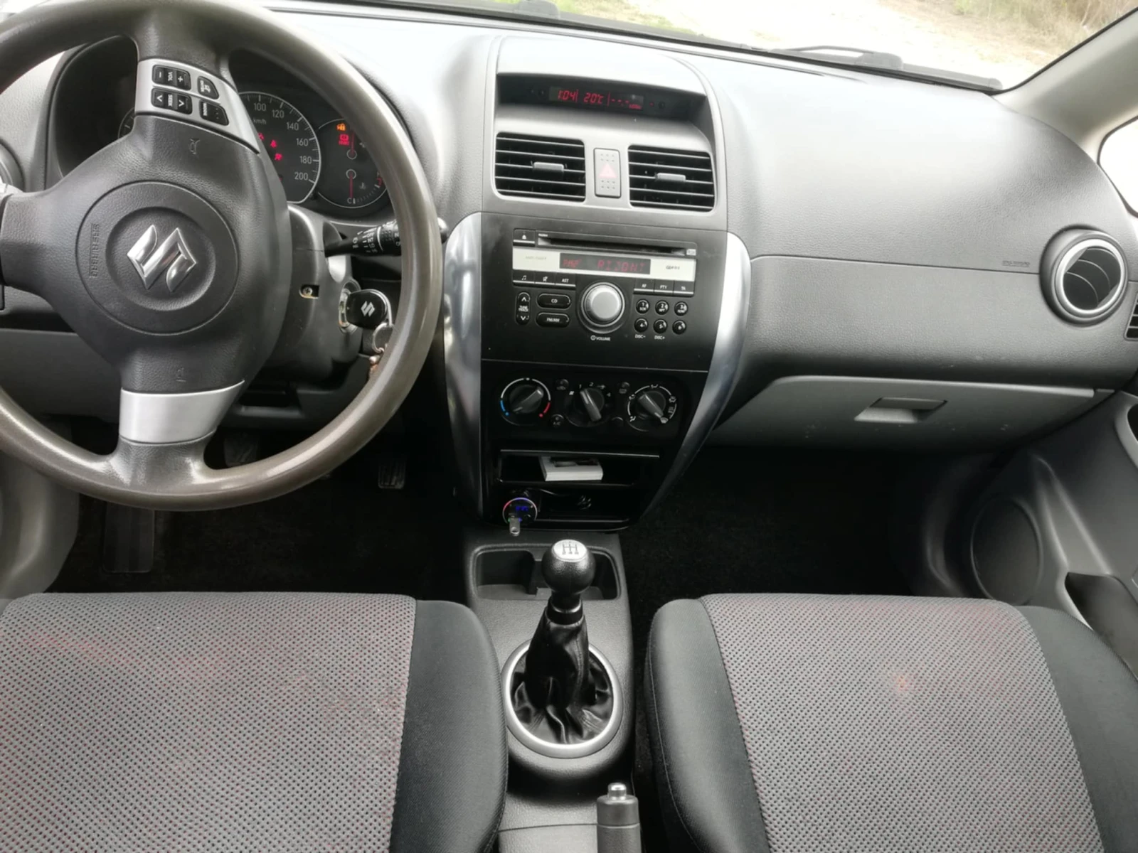 Suzuki SX4  - изображение 4
