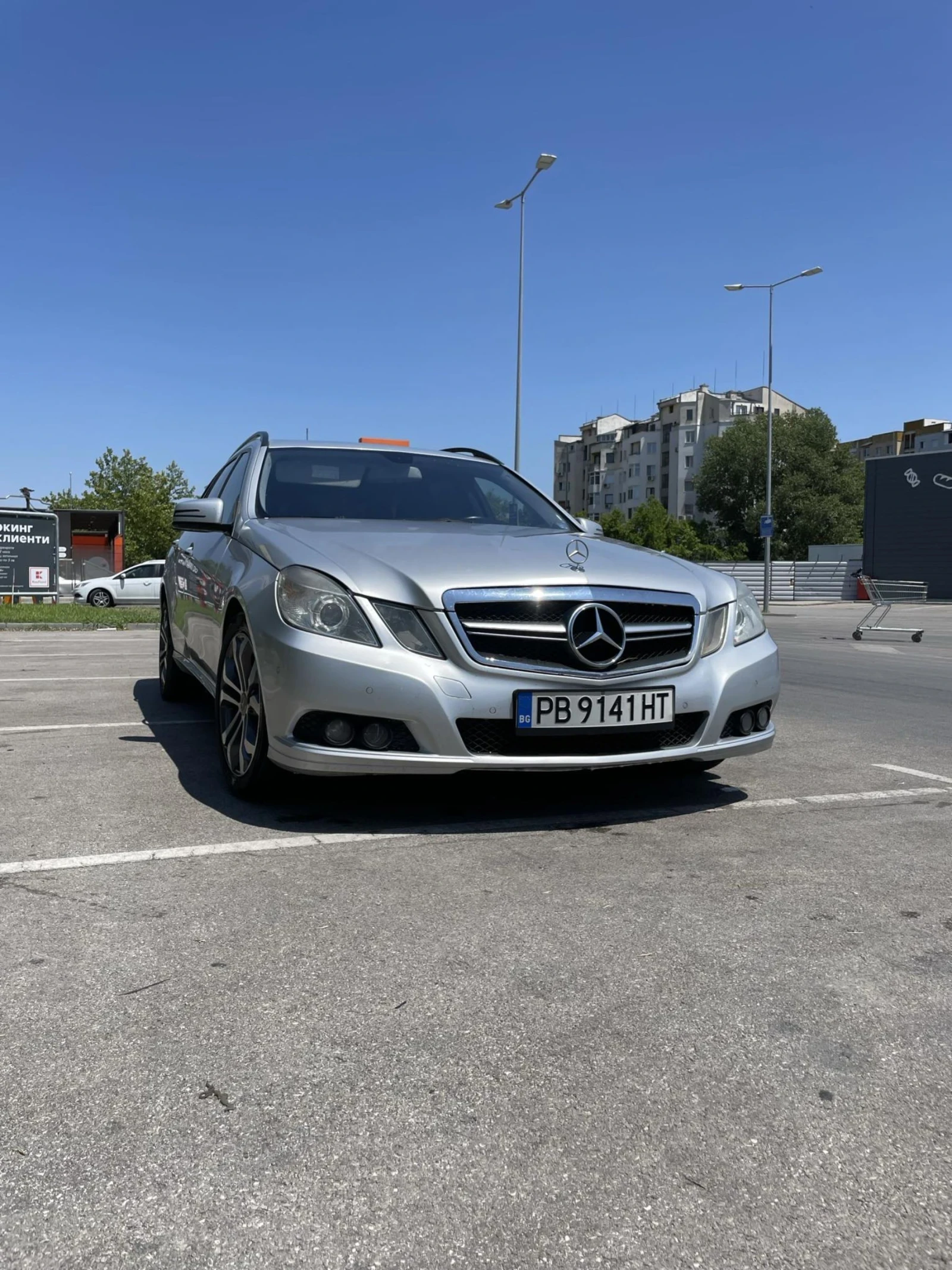 Mercedes-Benz E 200  - изображение 8