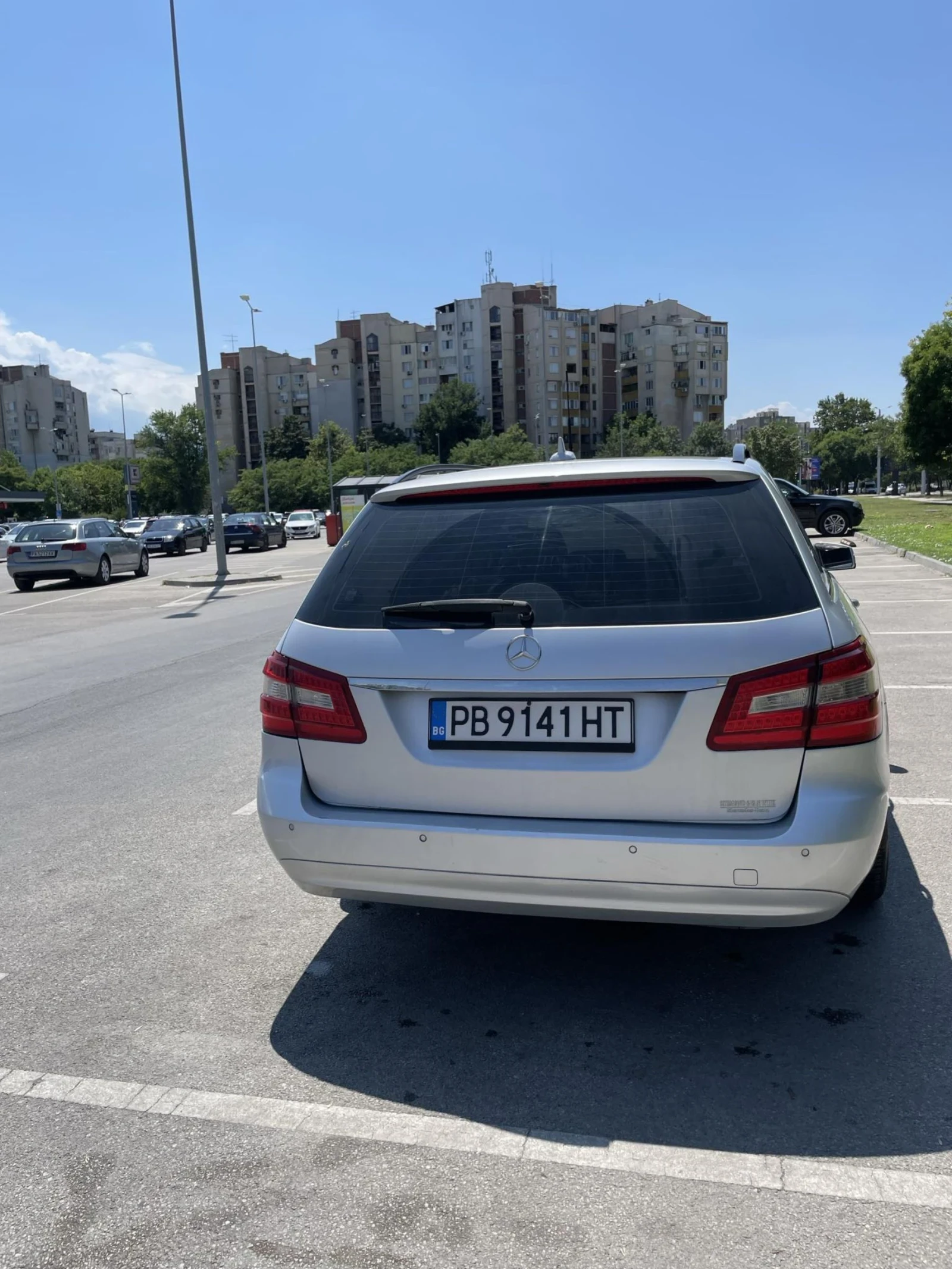 Mercedes-Benz E 200  - изображение 4