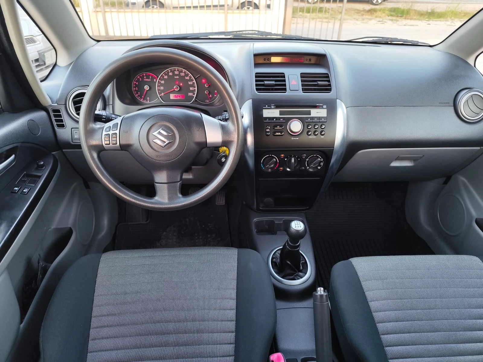 Suzuki SX4 1.6 бензин 4х4 - изображение 10