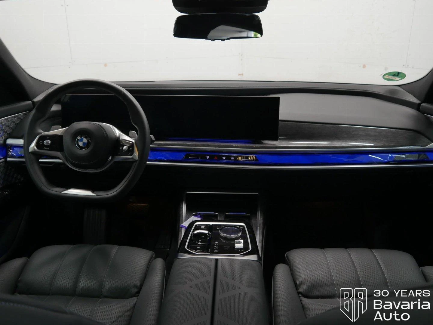 BMW 740 d xDrive Individual - изображение 6