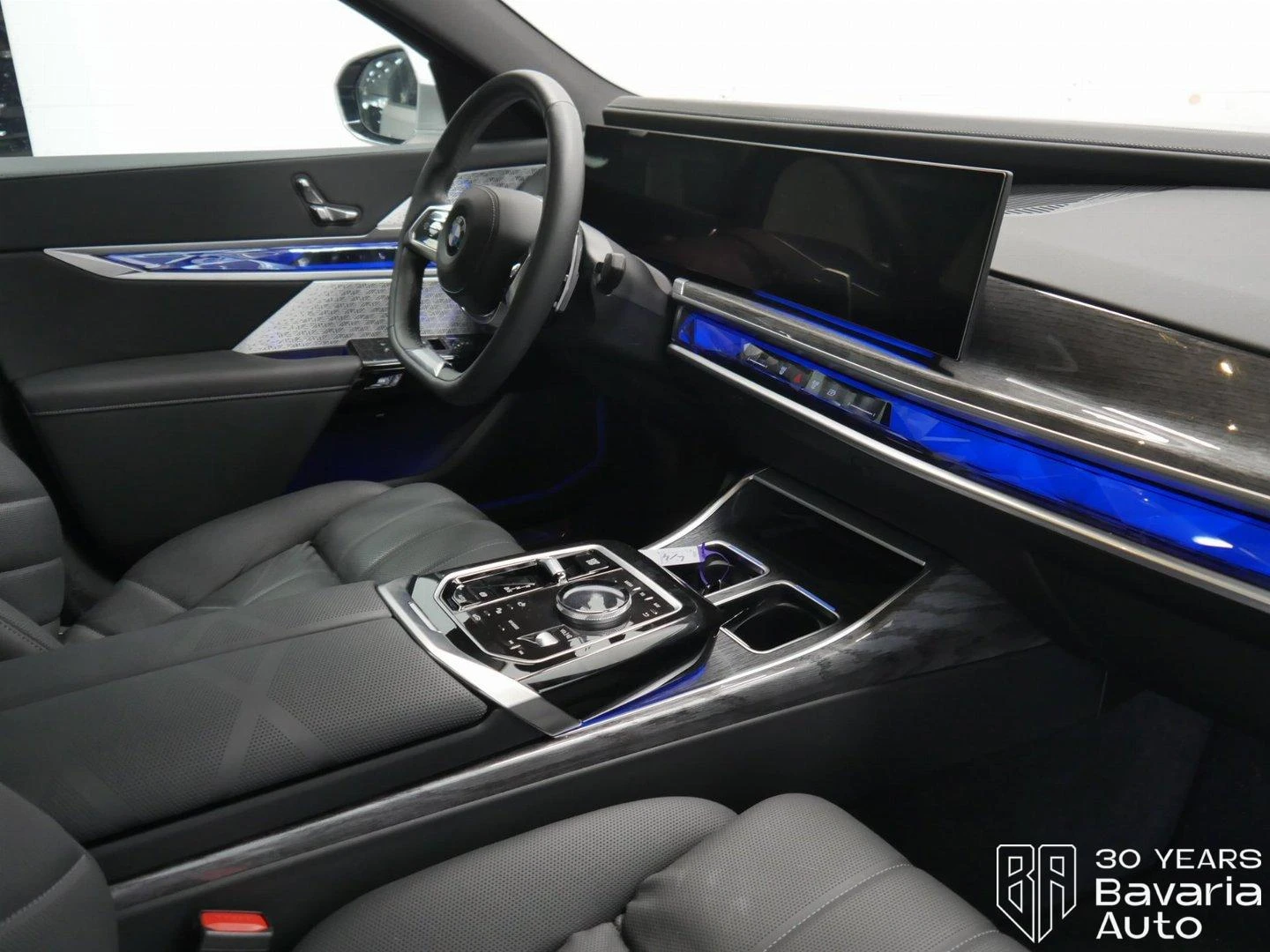 BMW 740 d xDrive Individual - изображение 7