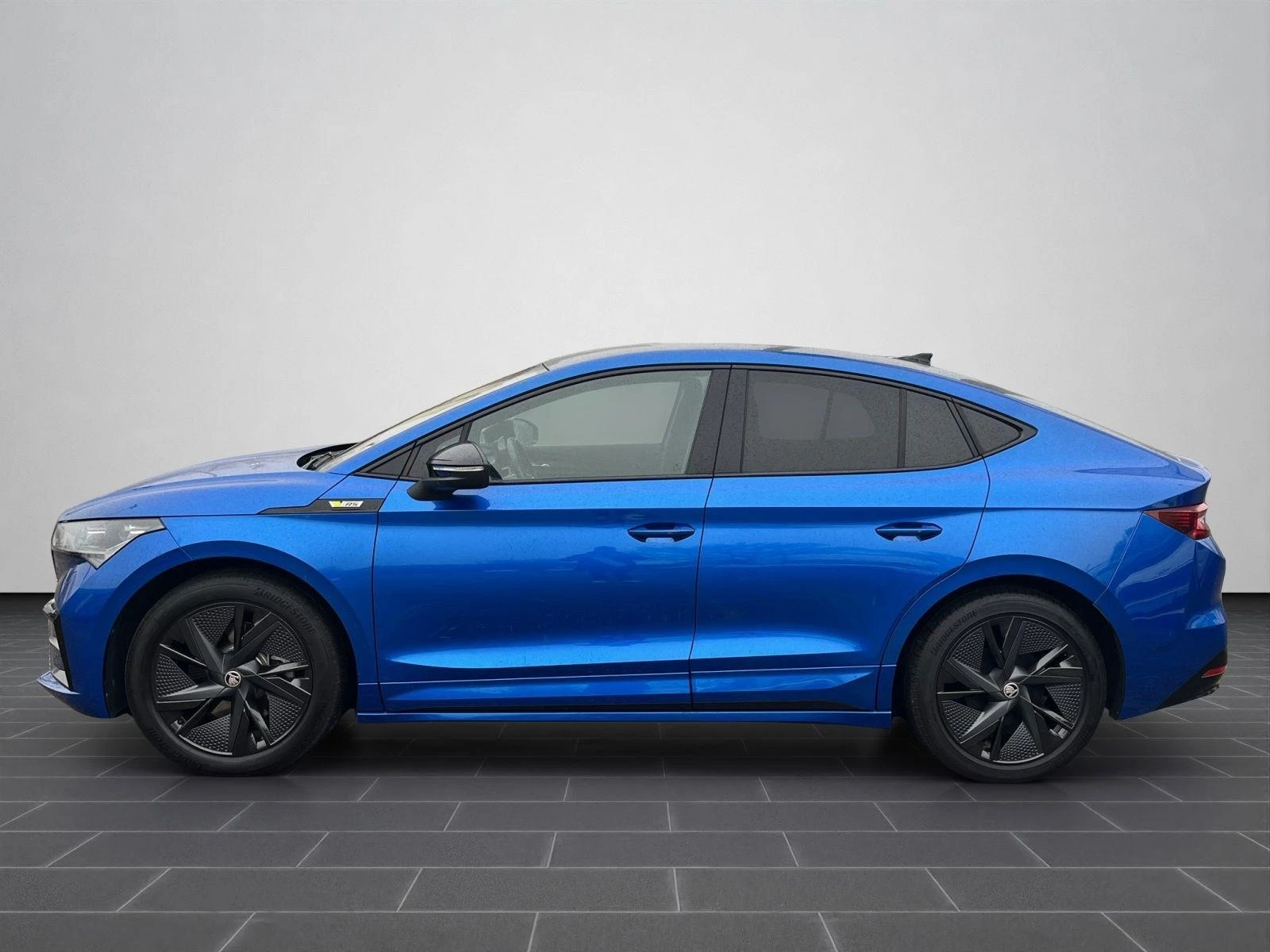 Skoda Enyaq iV RS COUPE CANTON CARBON MATRIX HEAD UP PANO  - изображение 5