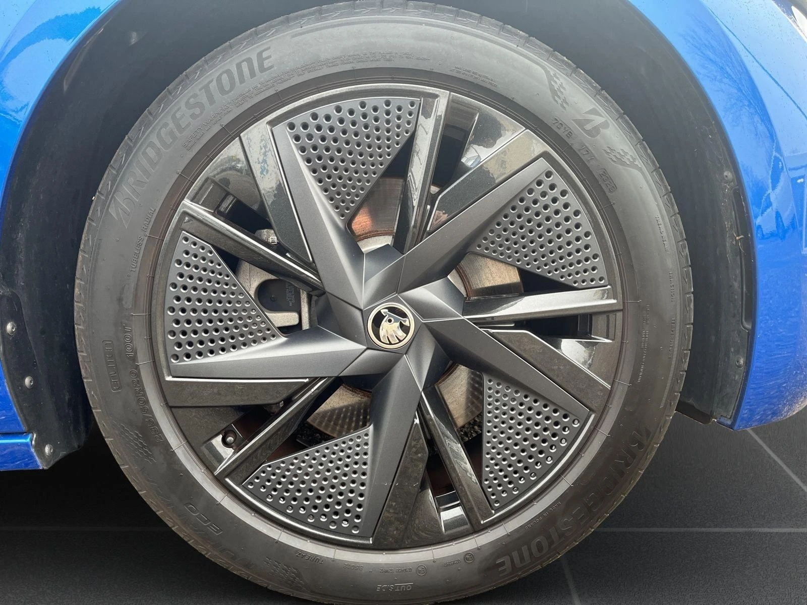 Skoda Enyaq iV RS COUPE CANTON CARBON MATRIX HEAD UP PANO  - изображение 6
