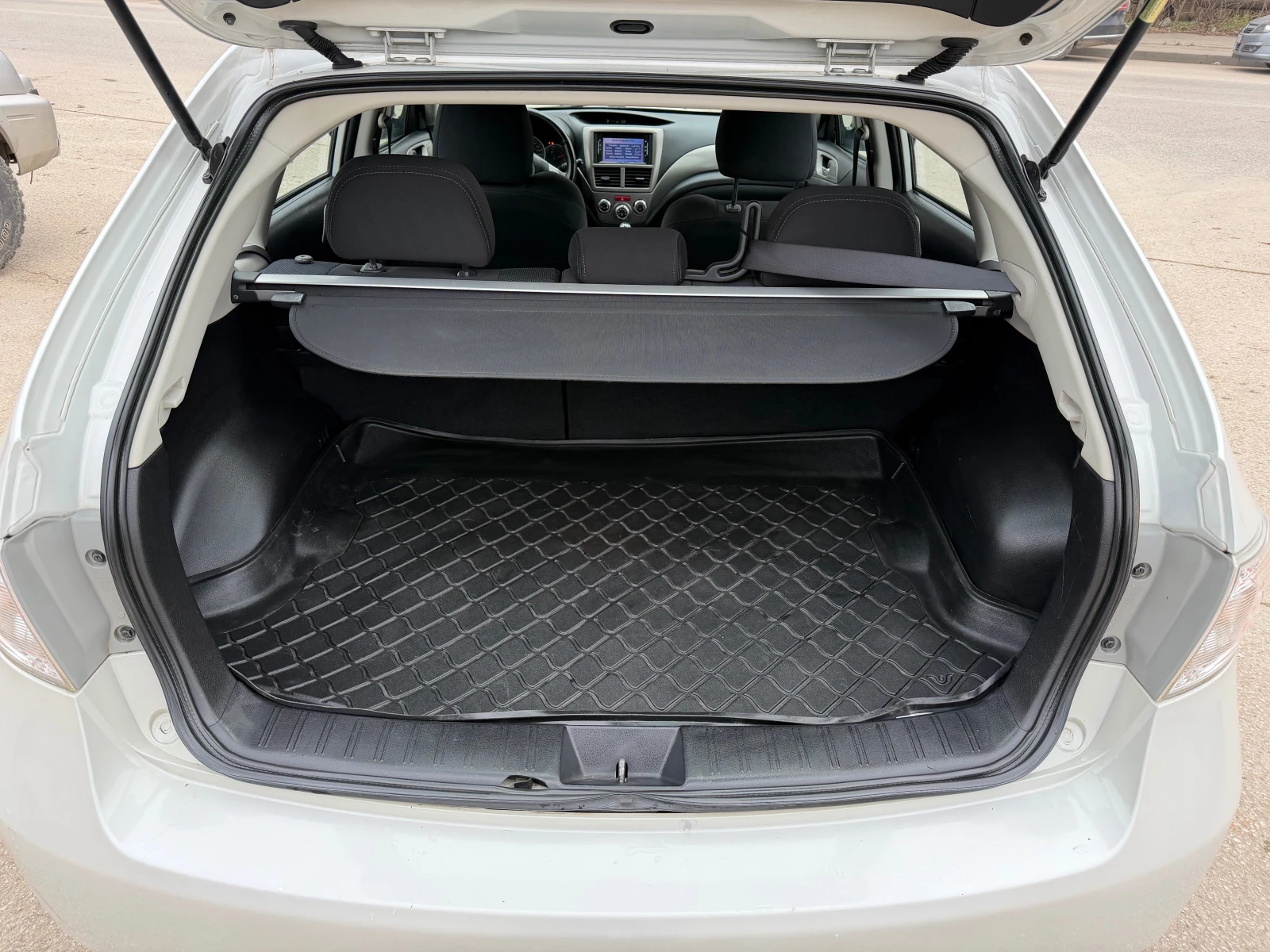 Subaru Impreza 2.0 SWISS - изображение 10