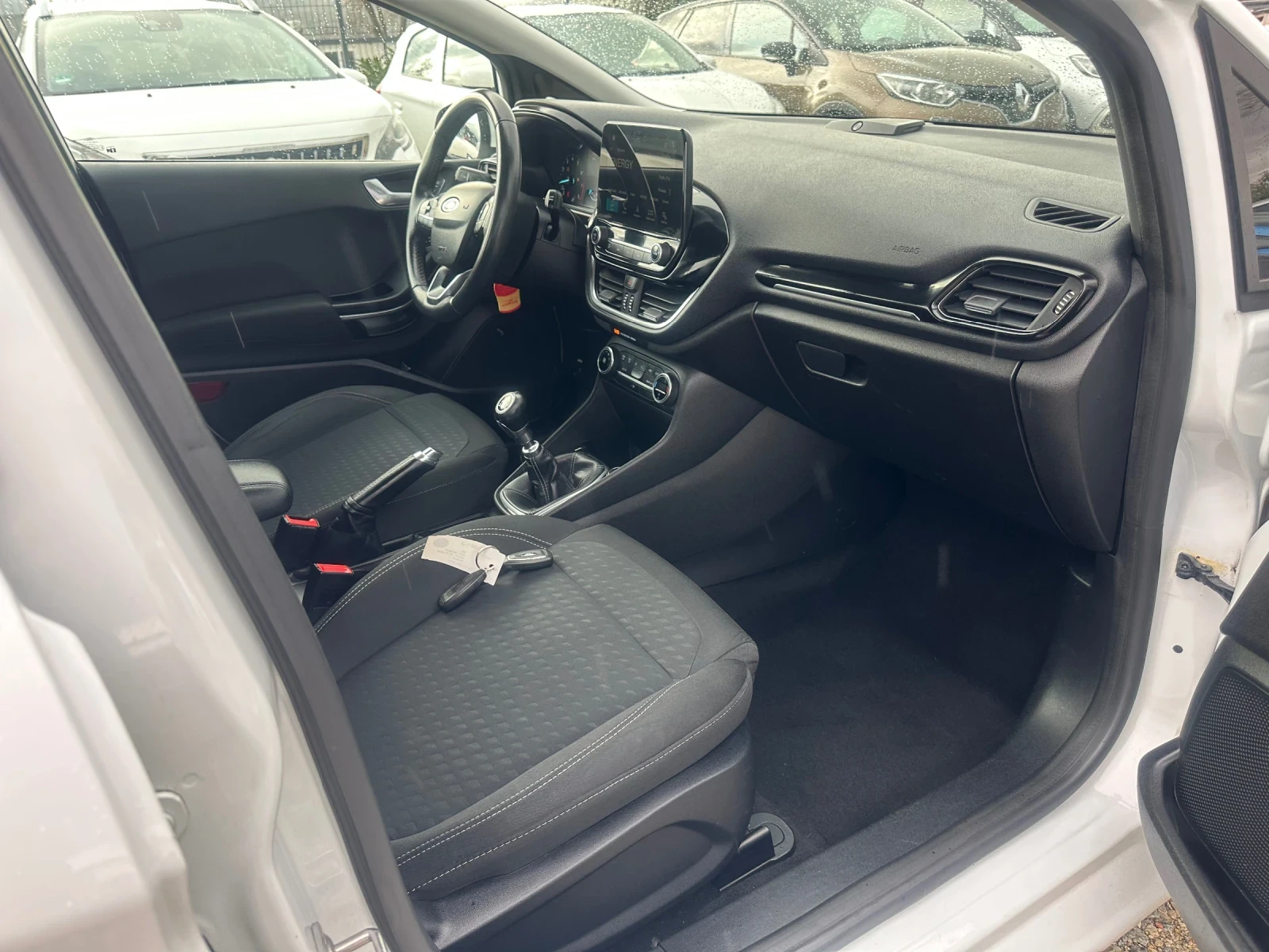 Ford Fiesta  - изображение 8