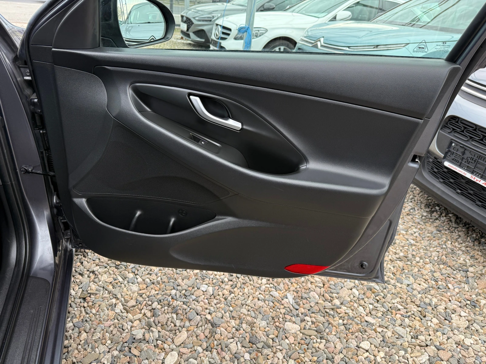 Hyundai I30 1.4 i | Mobile.bg � ����������� 13