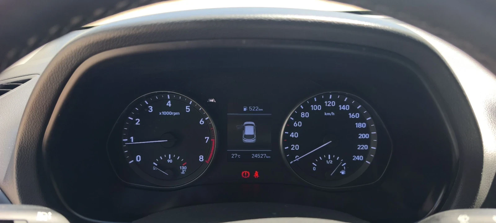 Hyundai I30 1.5i Benzin 2024 г. 6 скорости Гаранция , снимка 8 - Автомобили и джипове - 53732191