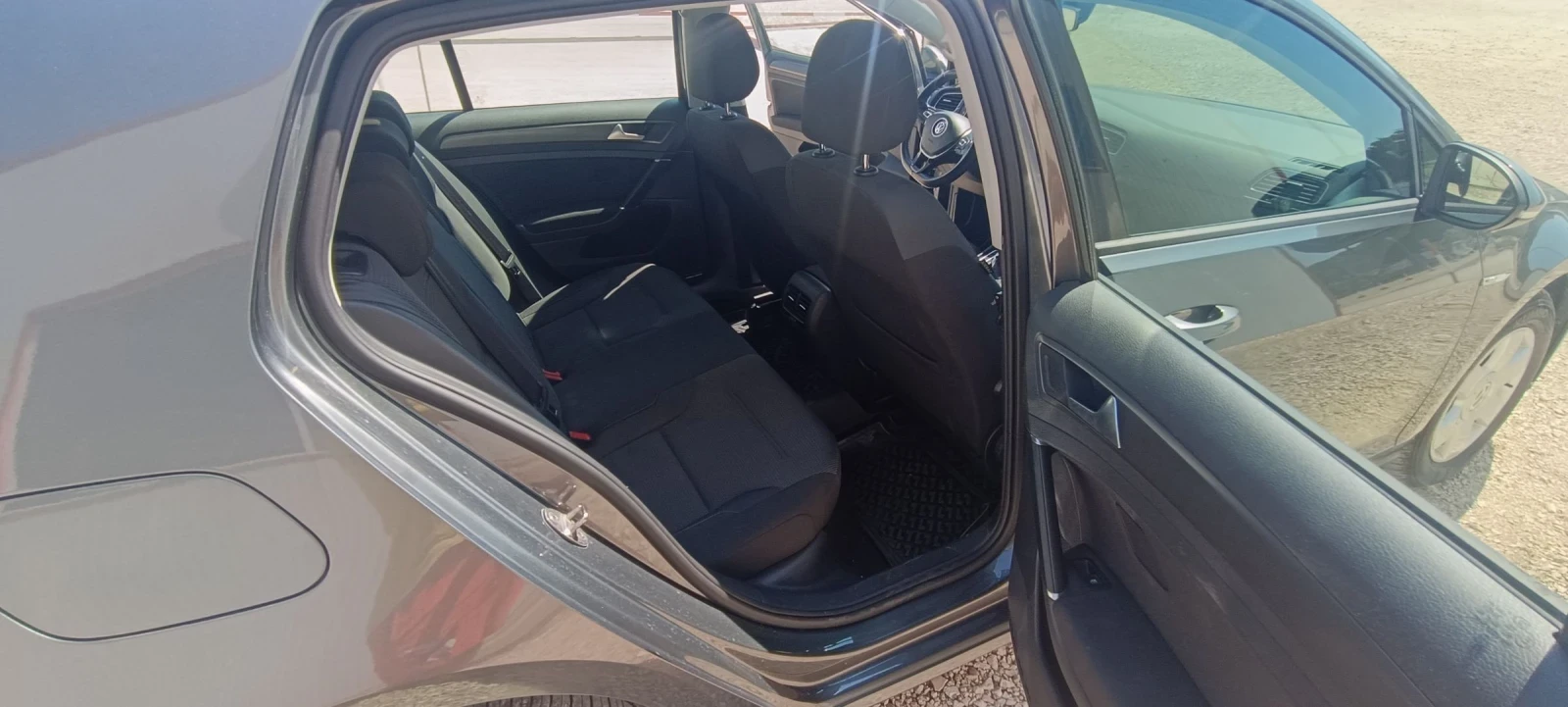 VW Golf Electric 36.8 KW CCS 2020 г., снимка 15 - Автомобили и джипове - 53732191