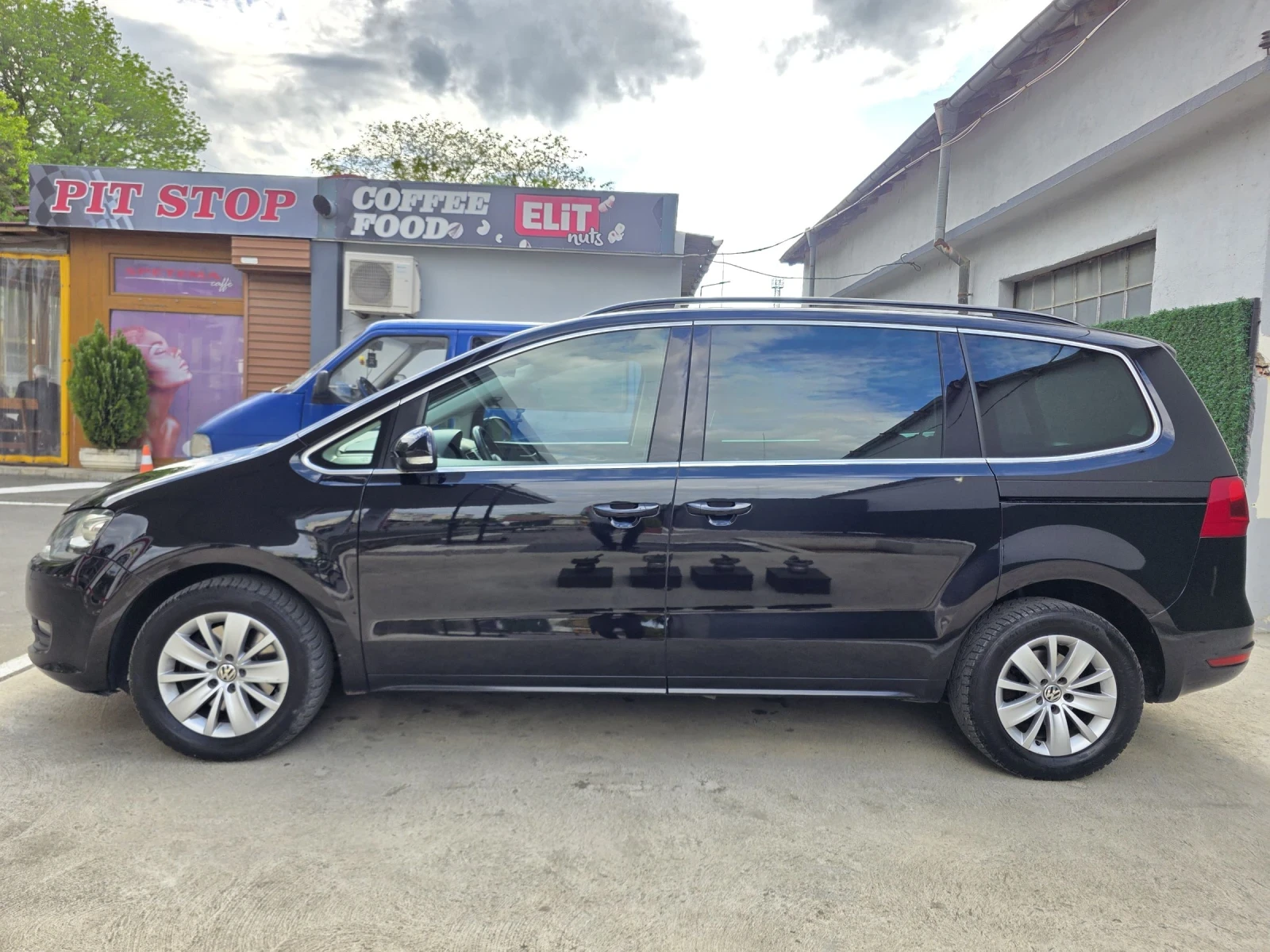 VW Sharan 2.0TDI.170PS.6+ 1LED.FAROVE., снимка 5 - Автомобили и джипове - 54544177