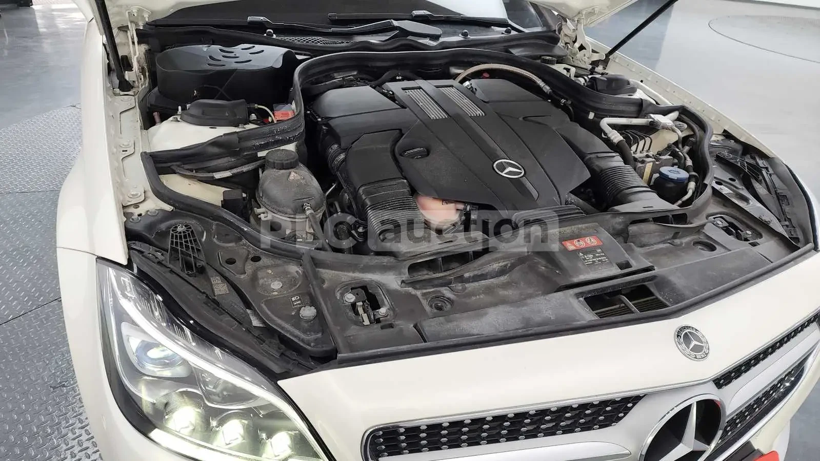Mercedes-Benz CLS 400 * АВТОФИНАНСИРАНЕ БЕЗ ПЪРВОНАЧАЛНА ВНОСКА* , снимка 6 - Автомобили и джипове - 54644218