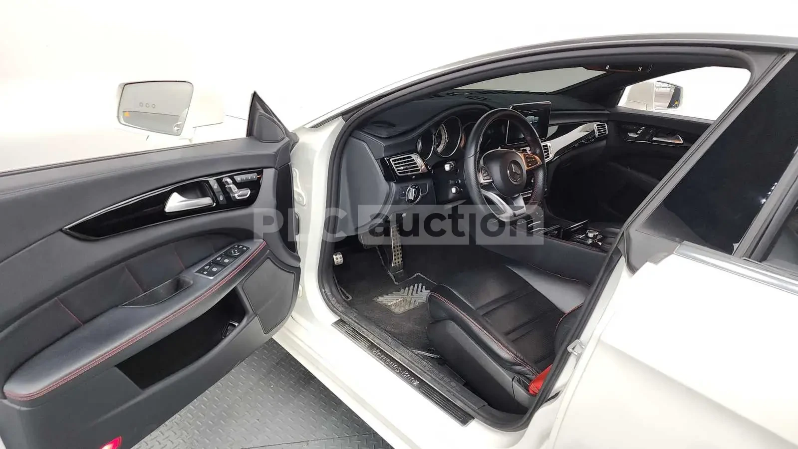 Mercedes-Benz CLS 400 * АВТОФИНАНСИРАНЕ БЕЗ ПЪРВОНАЧАЛНА ВНОСКА* , снимка 10 - Автомобили и джипове - 54644218