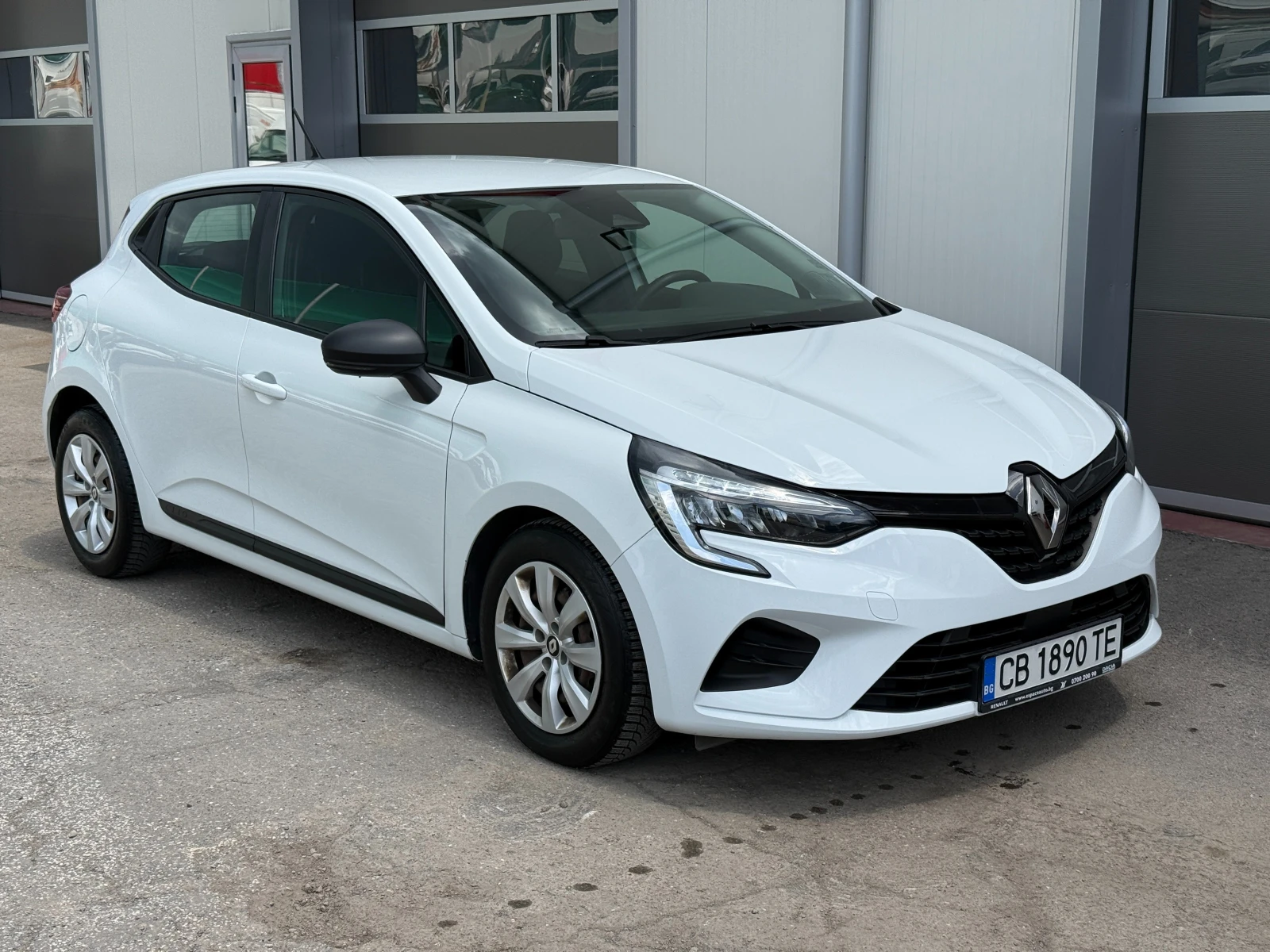 Renault Clio Фабрична Гаранция Върнат от лизинг. Фабрична газ, снимка 7 - Автомобили и джипове - 54701871