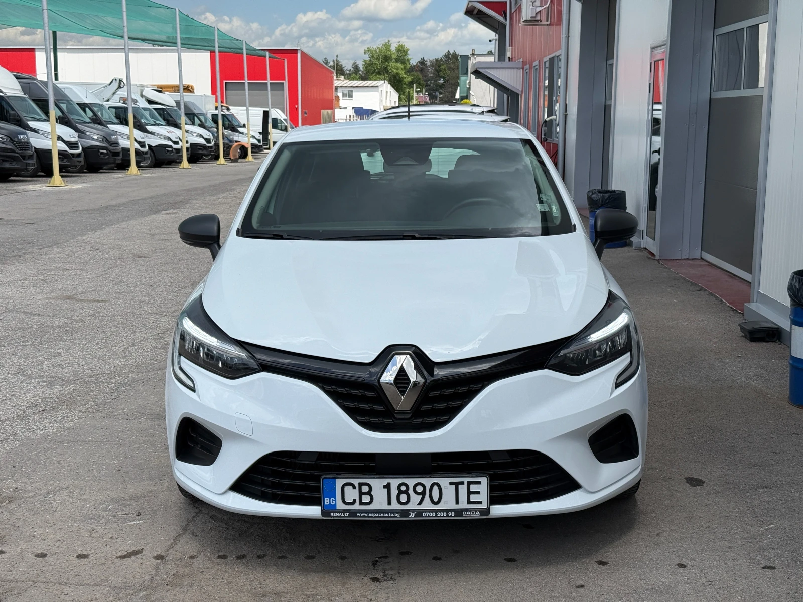 Renault Clio Фабрична Гаранция Върнат от лизинг. Фабрична газ, снимка 8 - Автомобили и джипове - 54701871