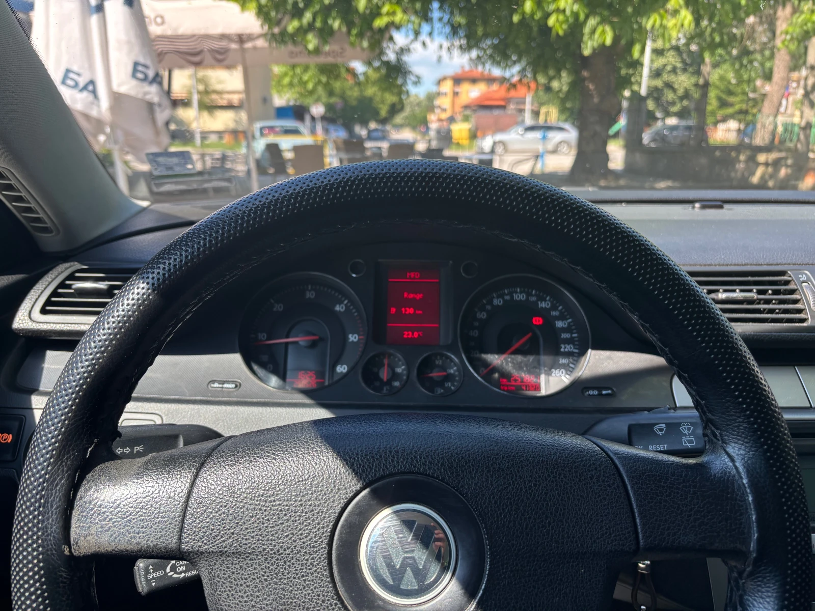 VW Passat 2.0 TDI, снимка 7 - Автомобили и джипове - 54715691
