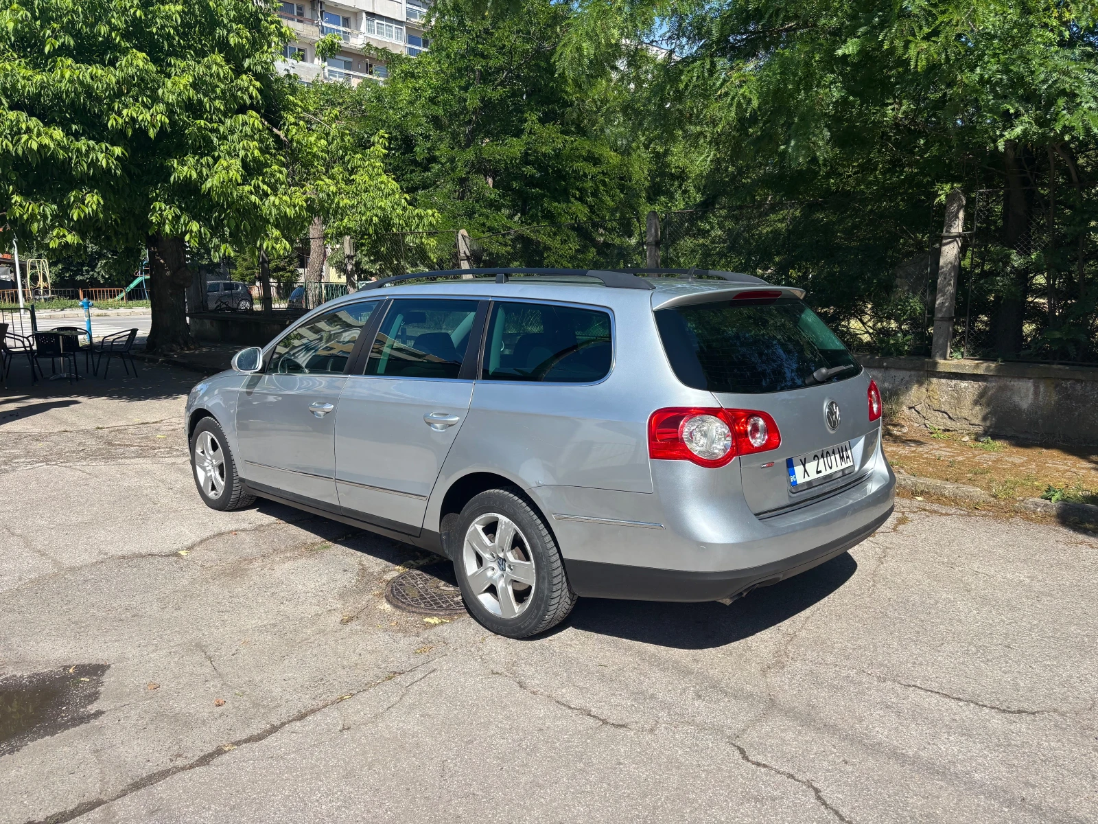 VW Passat 2.0 TDI, снимка 4 - Автомобили и джипове - 54715691