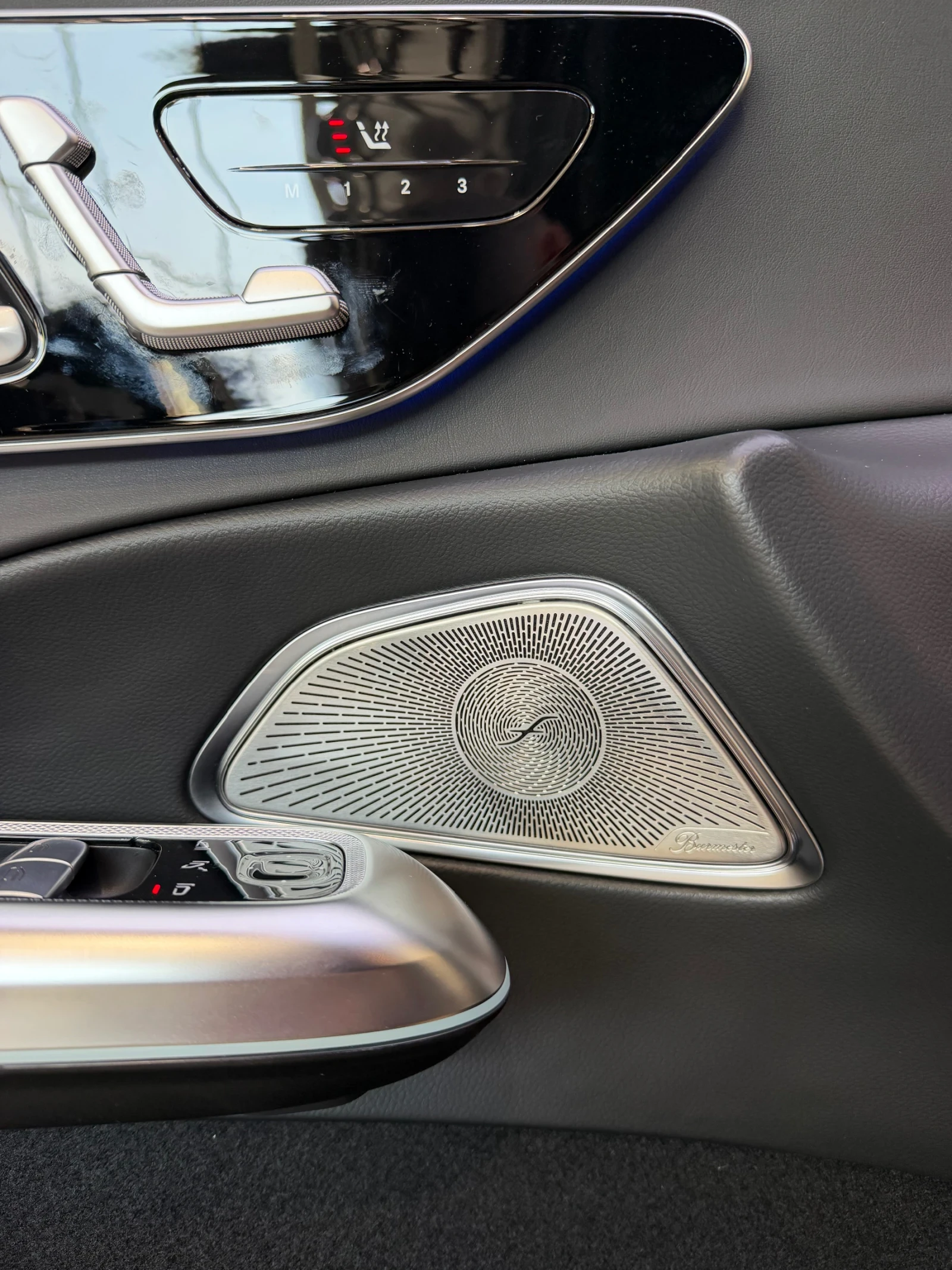 Mercedes-Benz E 53 AMG 4 MATIC HYBRID * BURMESTER * , снимка 13 - Автомобили и джипове - 54844772