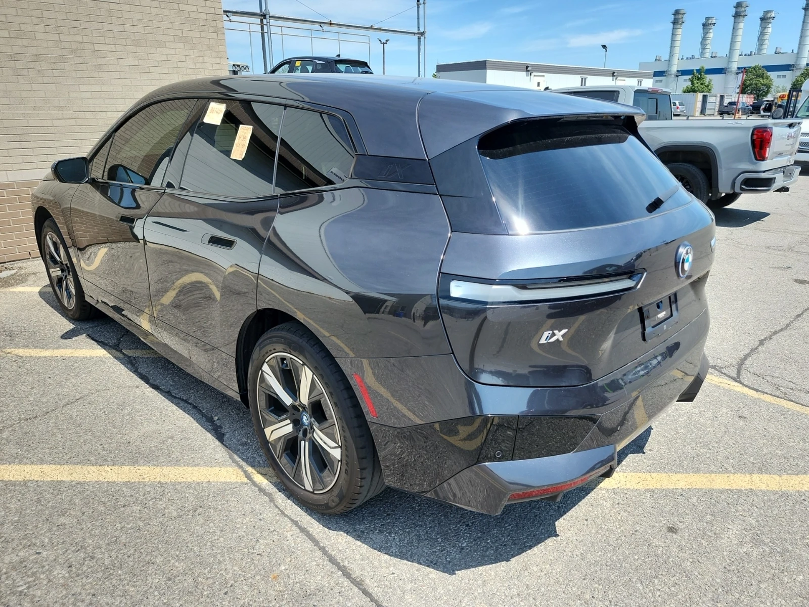 BMW iX AWD / Sky Lounge / Curved Display / , снимка 4 - Автомобили и джипове - 55369036