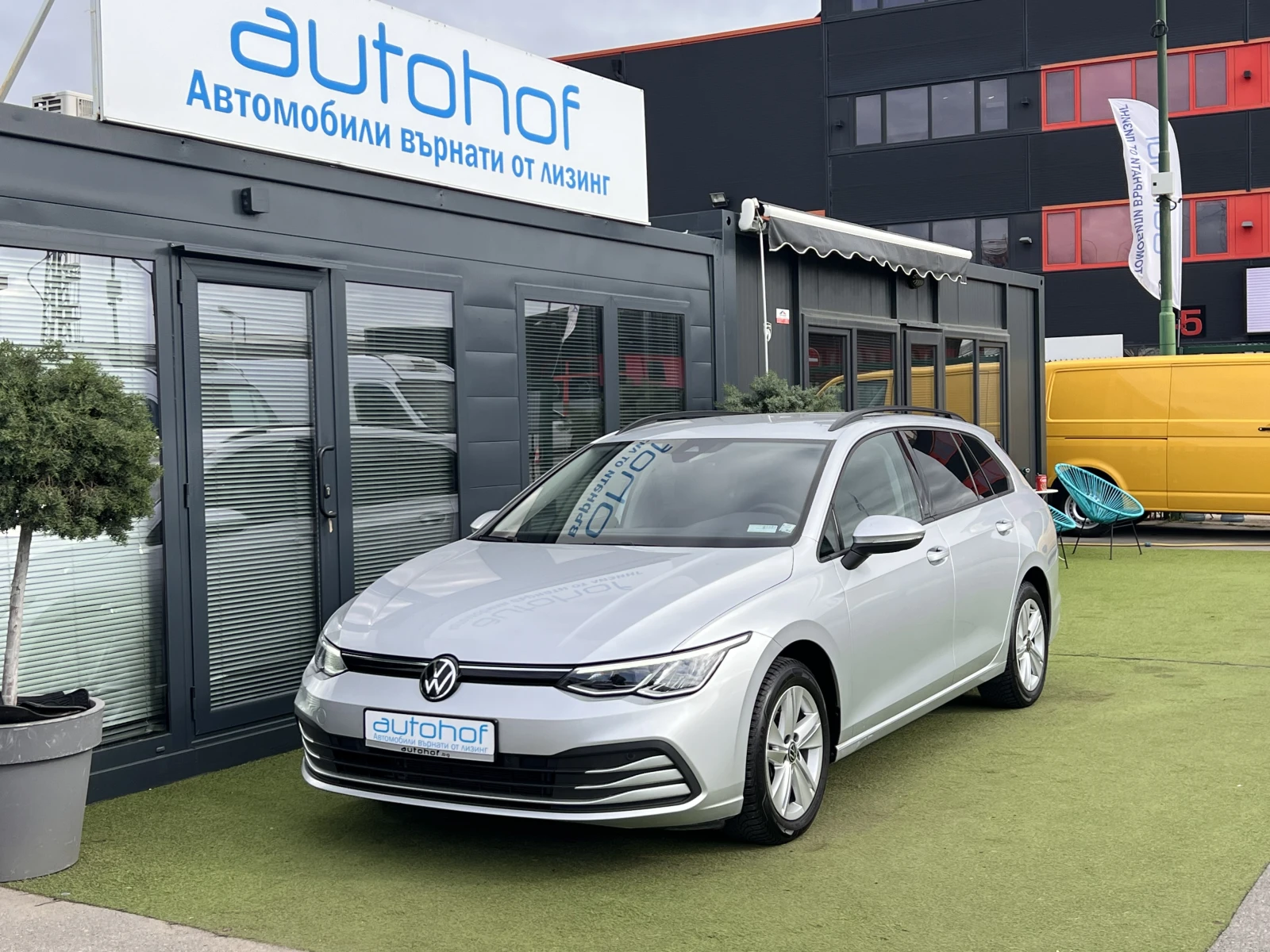 VW Golf LIFE/2.0TDI/116K.C/6МТ