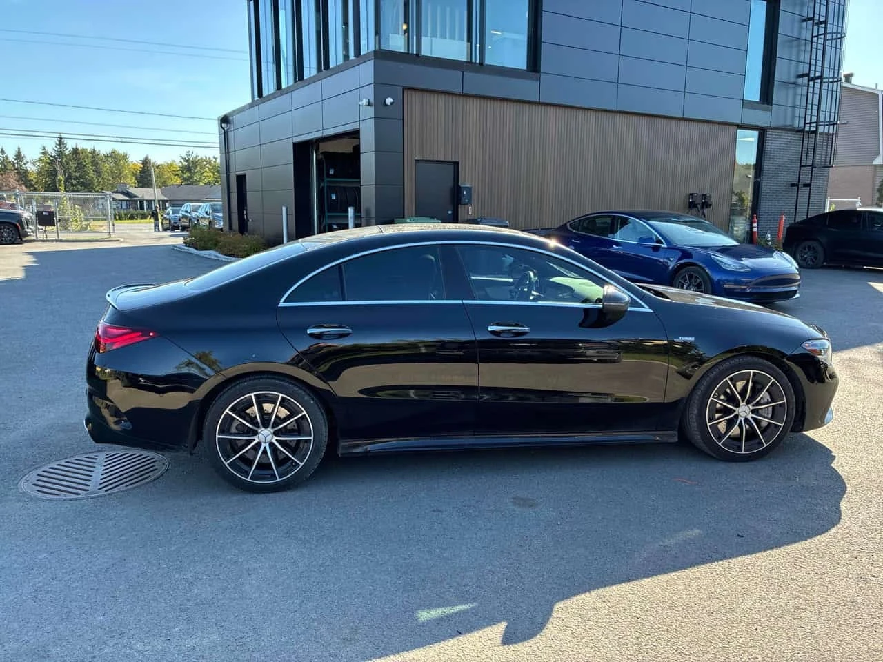 Mercedes-Benz CLA / АЛКАНТАРА / ЧЕРВЕН КОНЕЦ / ДИСТРОНИК / ПАНОРАМА, снимка 3 - Автомобили и джипове - 56262210