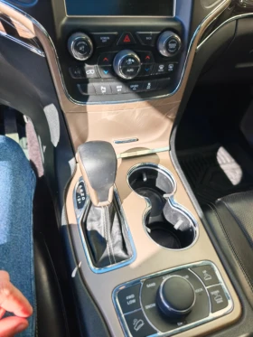 Jeep Grand cherokee 5.7 Overland , снимка 12