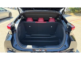 Toyota C-HR 2.0HEV HERO E-CVT AWD MY26, снимка 10