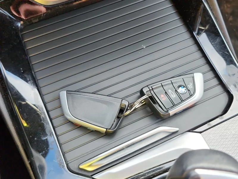 BMW X3 Xdrive* Digital* 360View* Подгрев* Пано, снимка 9 - Автомобили и джипове - 52479882