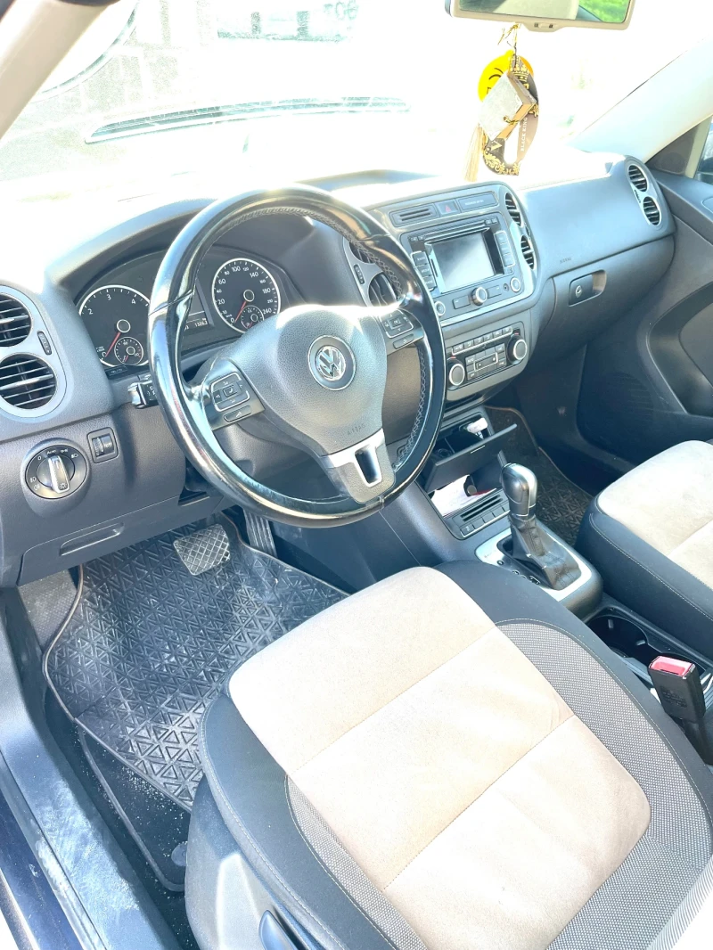 VW Tiguan 2.0 TDI DSG, снимка 9 - Автомобили и джипове - 52927115