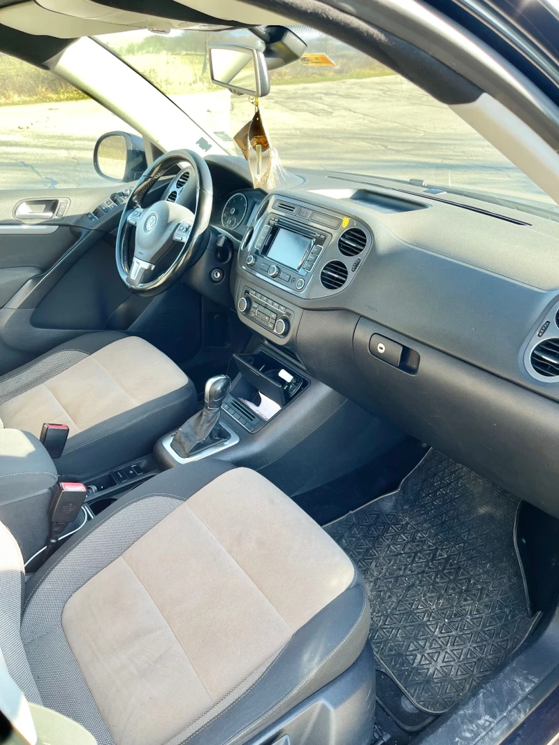 VW Tiguan 2.0 TDI DSG, снимка 7 - Автомобили и джипове - 52927115