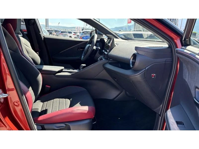 Toyota C-HR 2.0HEV HERO E-CVT AWD MY26, снимка 6 - Автомобили и джипове - 55748677