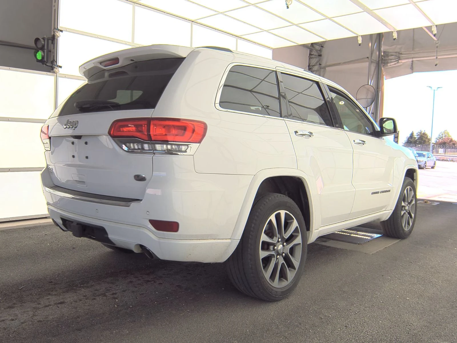 Jeep Grand cherokee BUY NOW* OVERLAND* 8ZF* 3.6* Обдух* Подгрев* Пано* - изображение 7